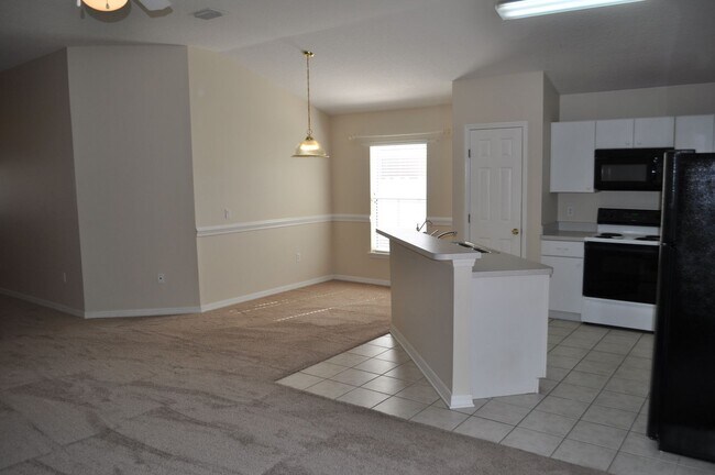 Building Photo - 16 Russman Ln