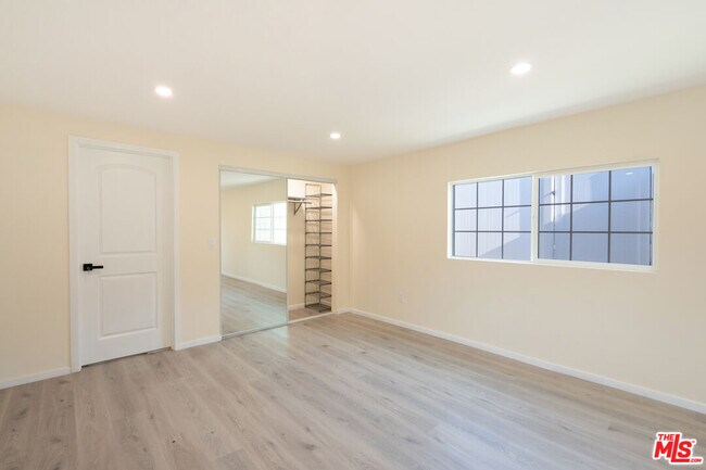 Building Photo - 9701 Wheatland Ave