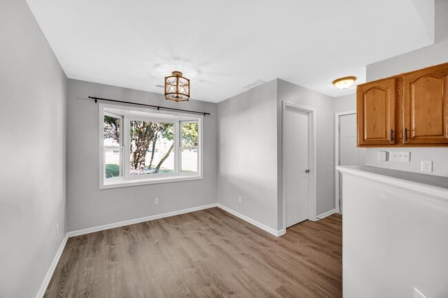 Building Photo - 2848 W 64th Ct