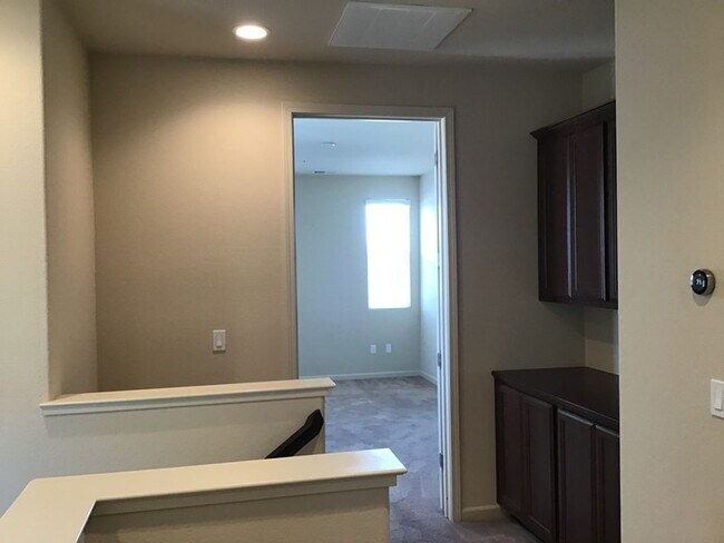 Building Photo - 6735 Russian Thistle Drive
