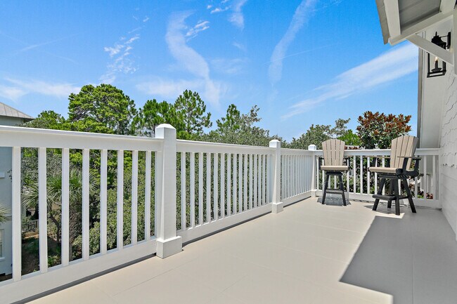 Building Photo - 18 Playalinda Court