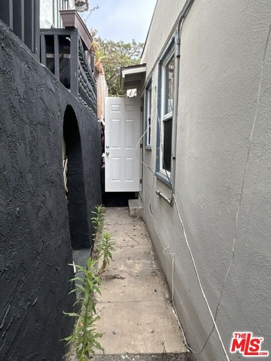 Building Photo - 27 Eastwind St
