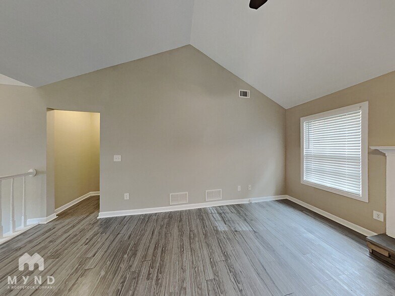 Building Photo - 205 Ivy Ct