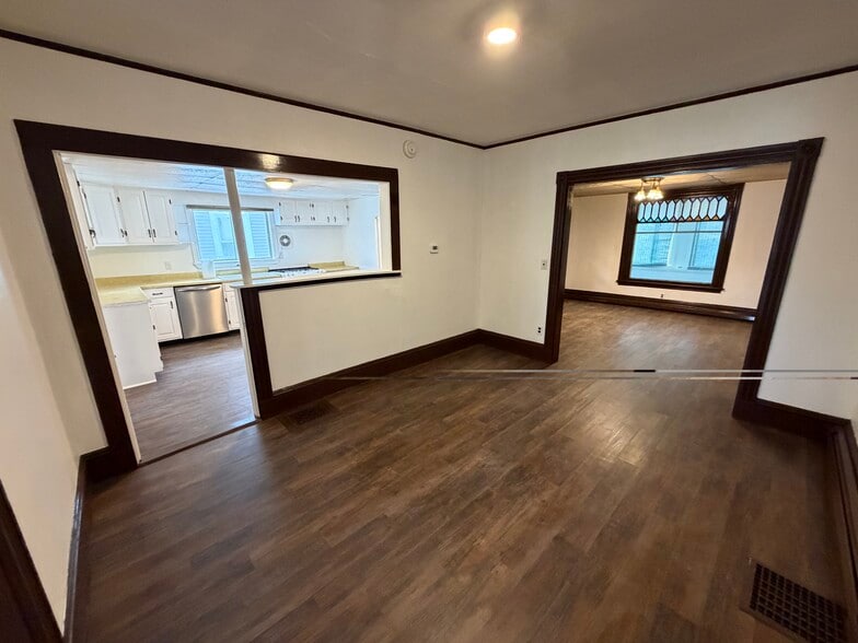 Building Photo - 66 3rd St