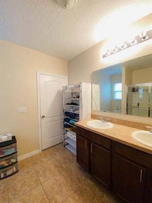 Building Photo - 1562 Tamarind Rd
