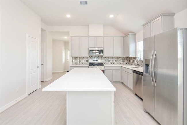 Building Photo - 7402 Sunlit Hbr Dr