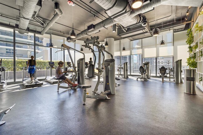 Building Photo - 45 SW 9th St