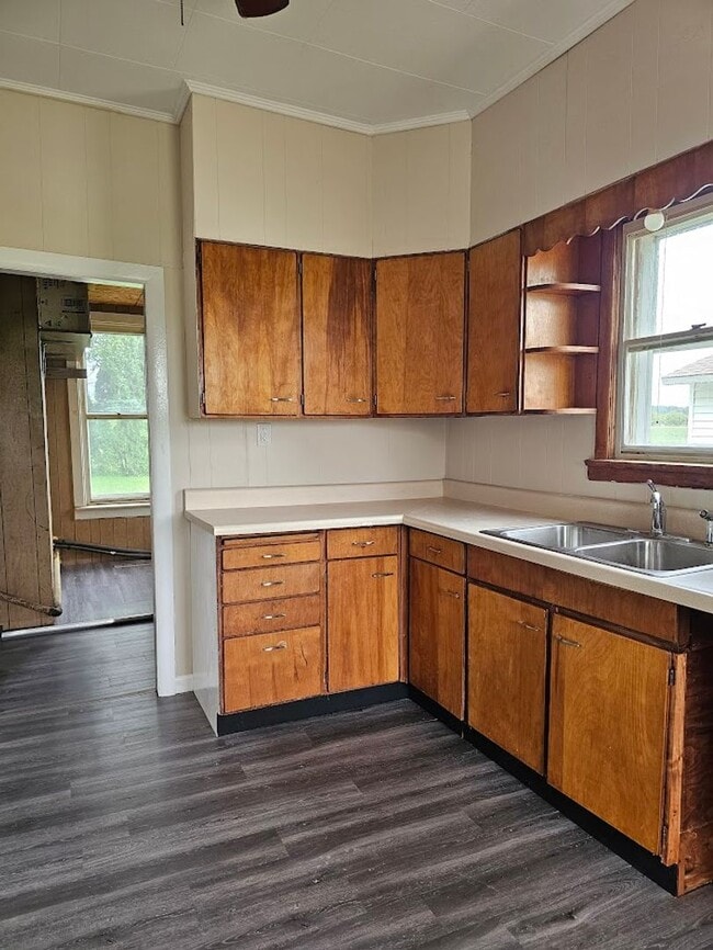 Building Photo - Three Bedroom One Bath House in the Country