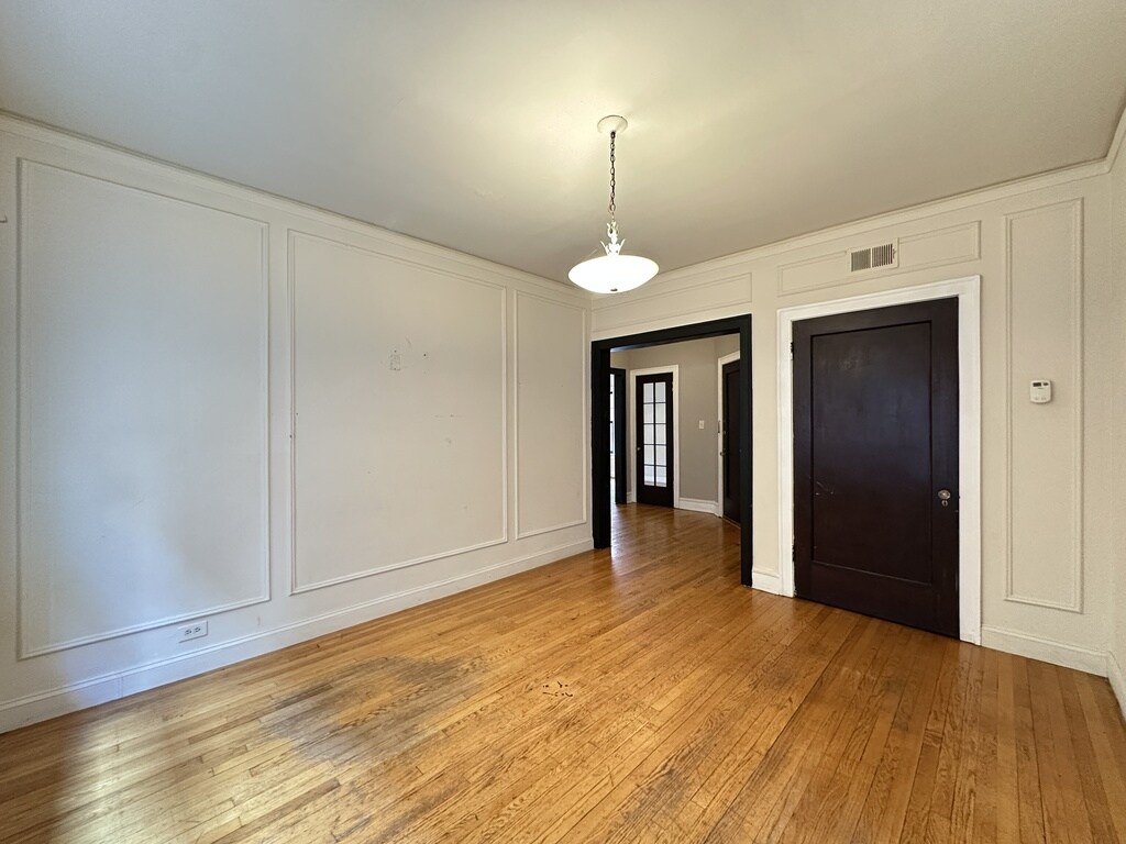 Building Photo - 1312 Oak Ave