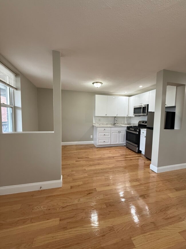 Building Photo - 67 Shawmut St