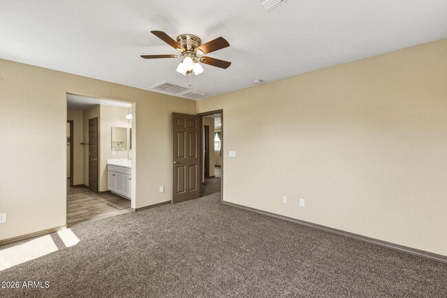 Building Photo - 7422 S 28th Pl