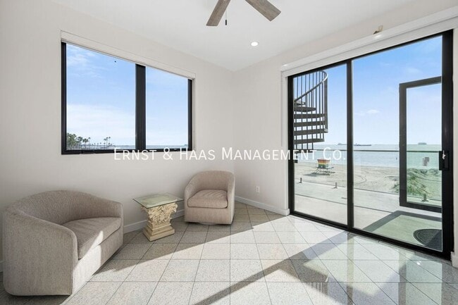 Building Photo - 1724 Bluff Pl