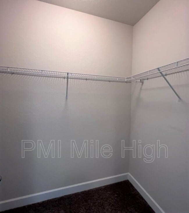Building Photo - 12523 Grape St
