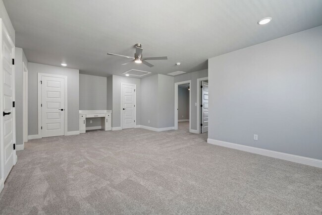 Building Photo - Newly Built Bentonville Townhome!