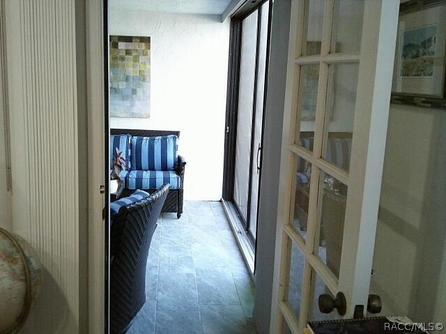 Building Photo - 760 E Gilchrist Ct