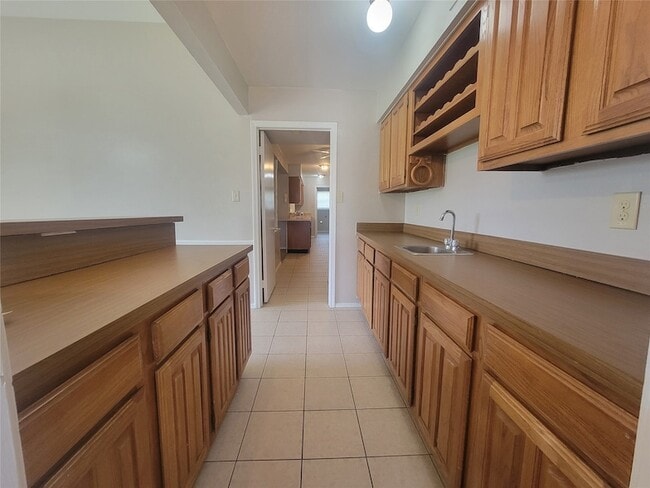 Building Photo - 5325 Brookport Dr
