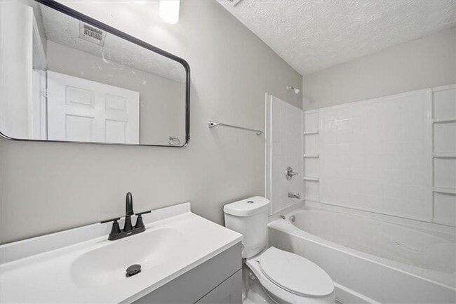 Building Photo - 8201 Fairington Ridge Cir