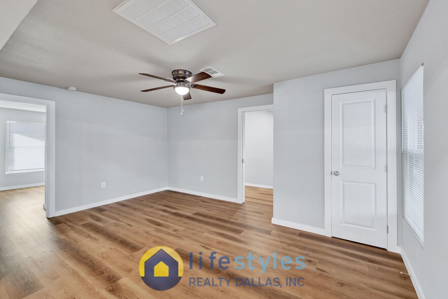 Building Photo - 717 Bonham St