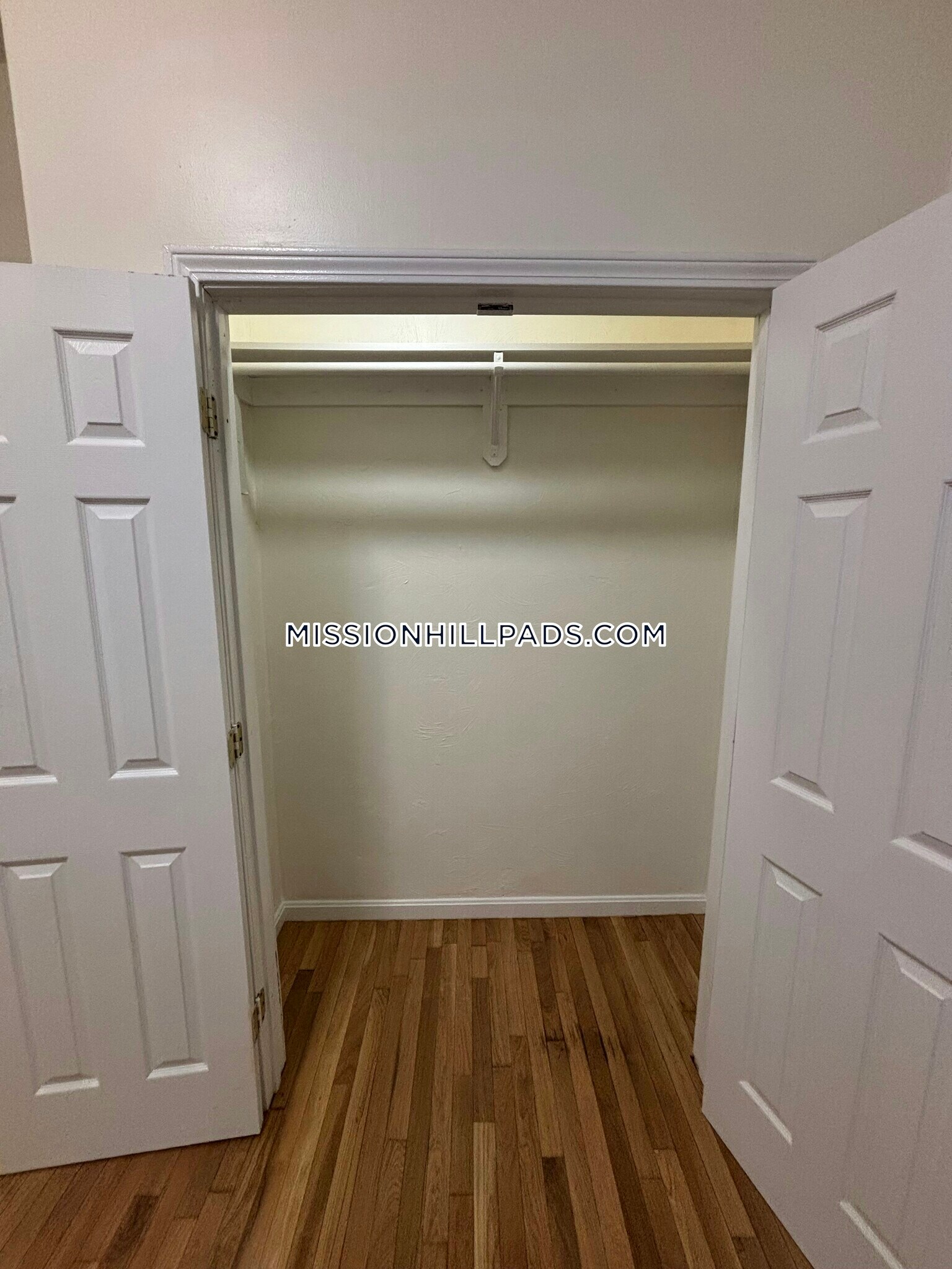 Building Photo - 1460 Tremont St