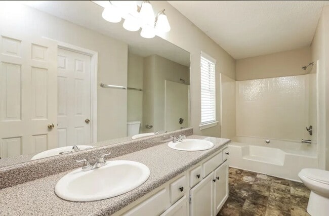 Building Photo - 4216 Sturbridge Dr