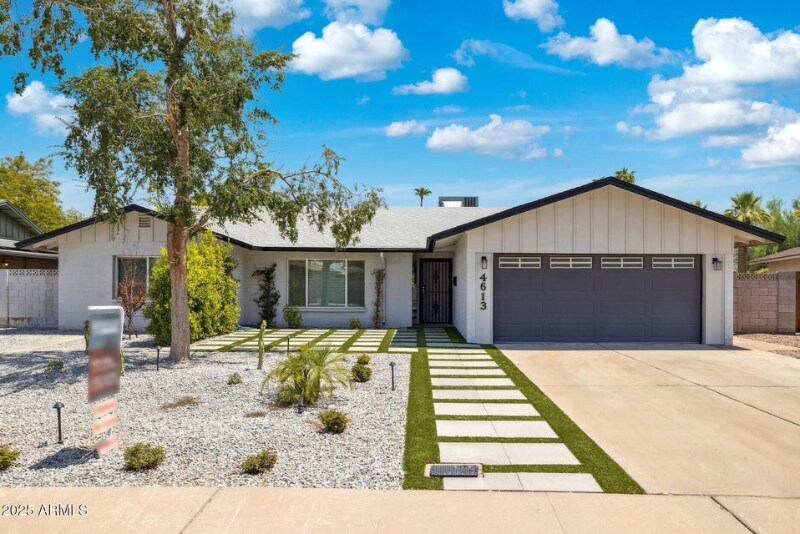 Primary Photo - 4613 S Rita Ln