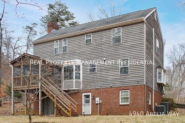 Building Photo - 4940 Abelia Way