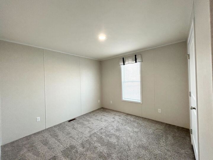 Building Photo - 29909 Flushing Dr