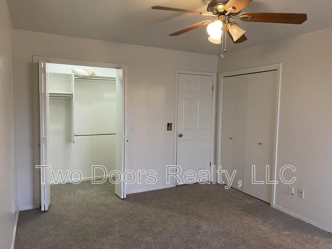 Building Photo - 304 Linda Ln