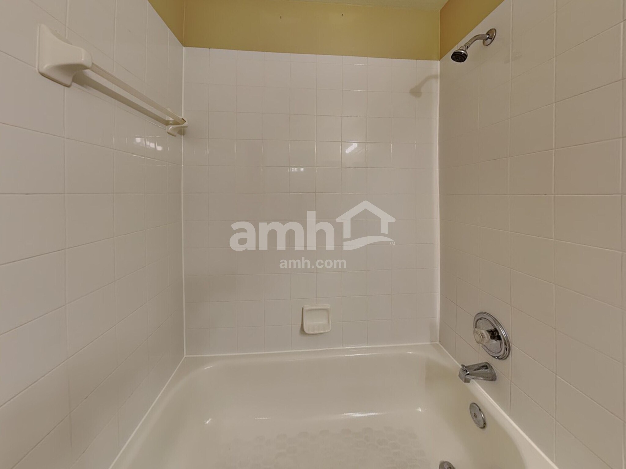 Building Photo - 214 Strada Dr