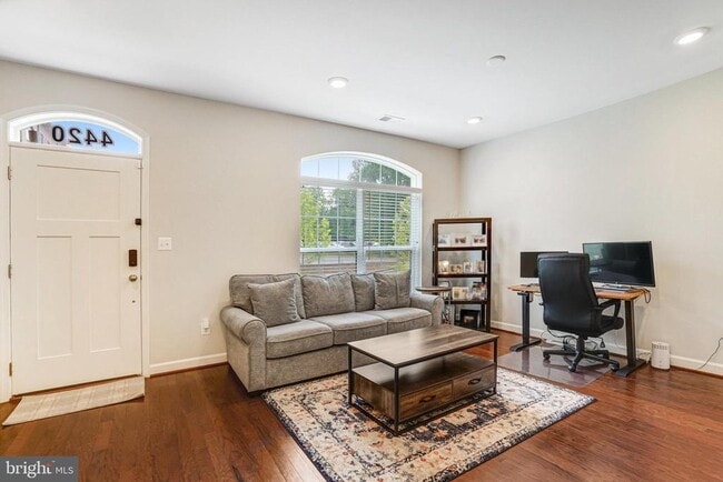 Building Photo - 4420 Fair Lakes Ct