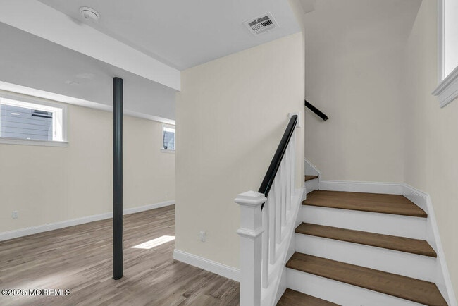 Building Photo - 1708 B St