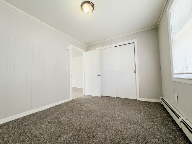 Building Photo - 85 Bridge St