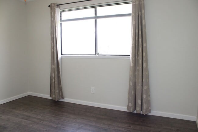 Building Photo - 7905 Julia Ct