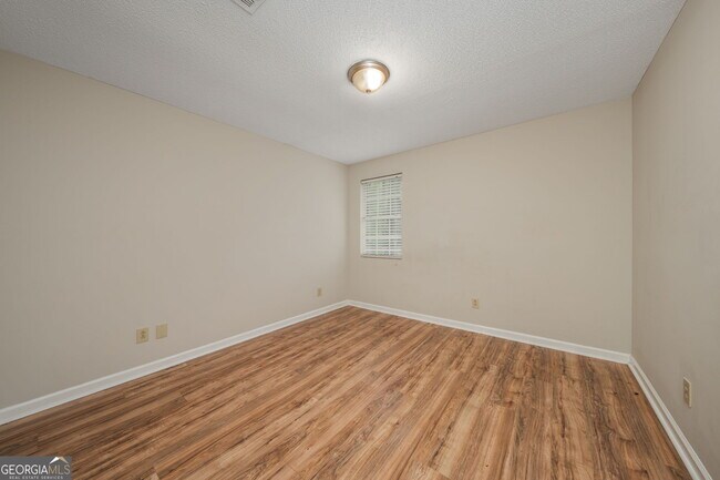 Building Photo - 536 Loblolly Ln