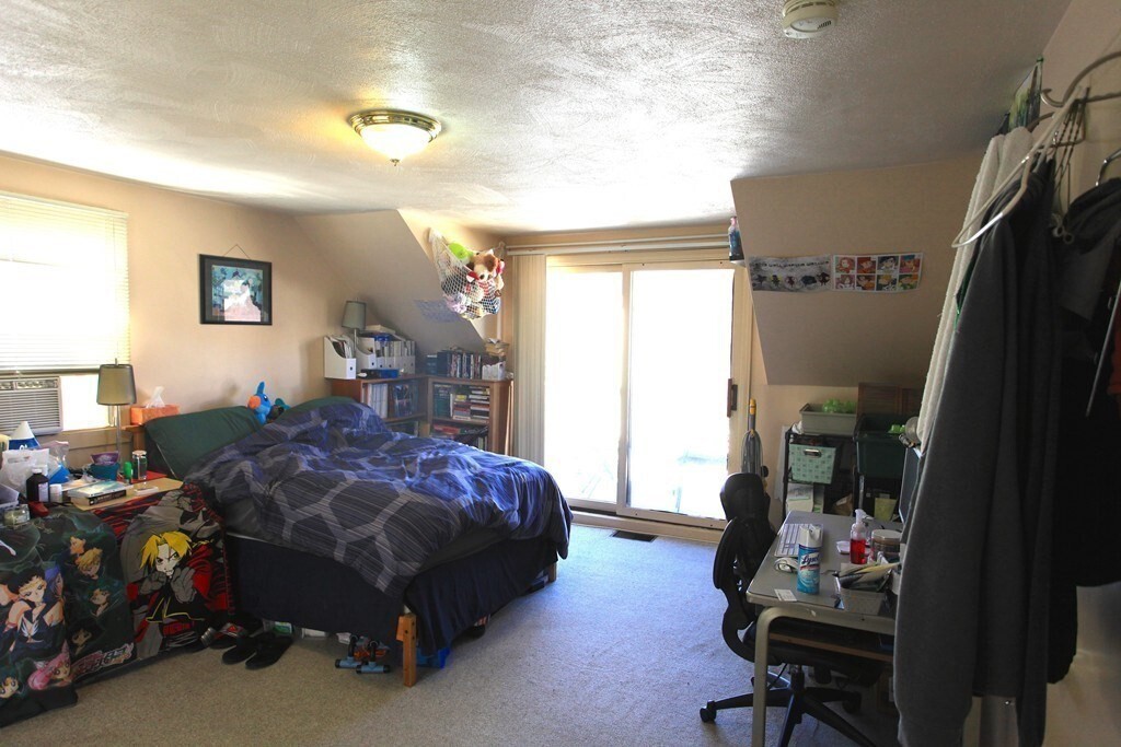 *Pictures are representative samples of the advertised unit. In some cases, the actual units you to - 41 Ashford St