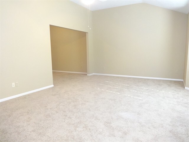 Building Photo - 407 Lazy Ln