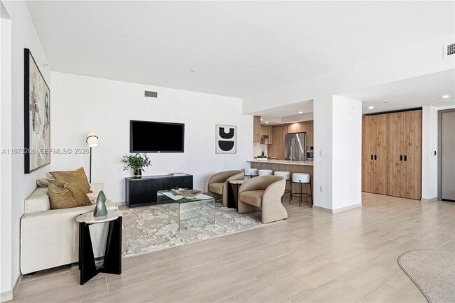 Building Photo - 10281 W Bay Harbor Dr