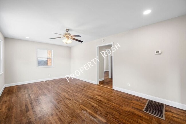 Building Photo - 204 Booth Rd