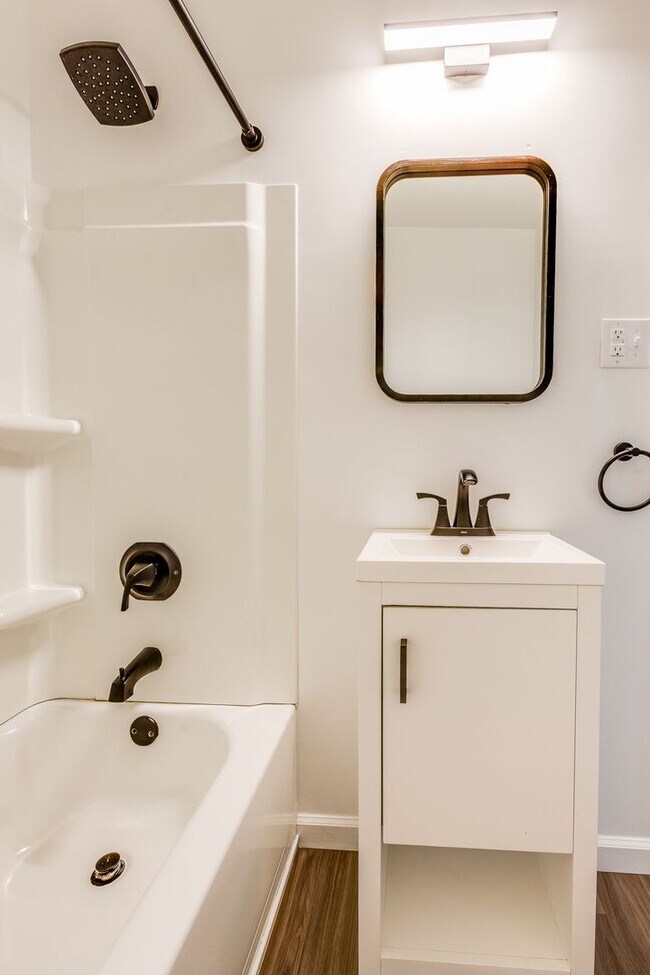 Building Photo - 70 Millbridge St