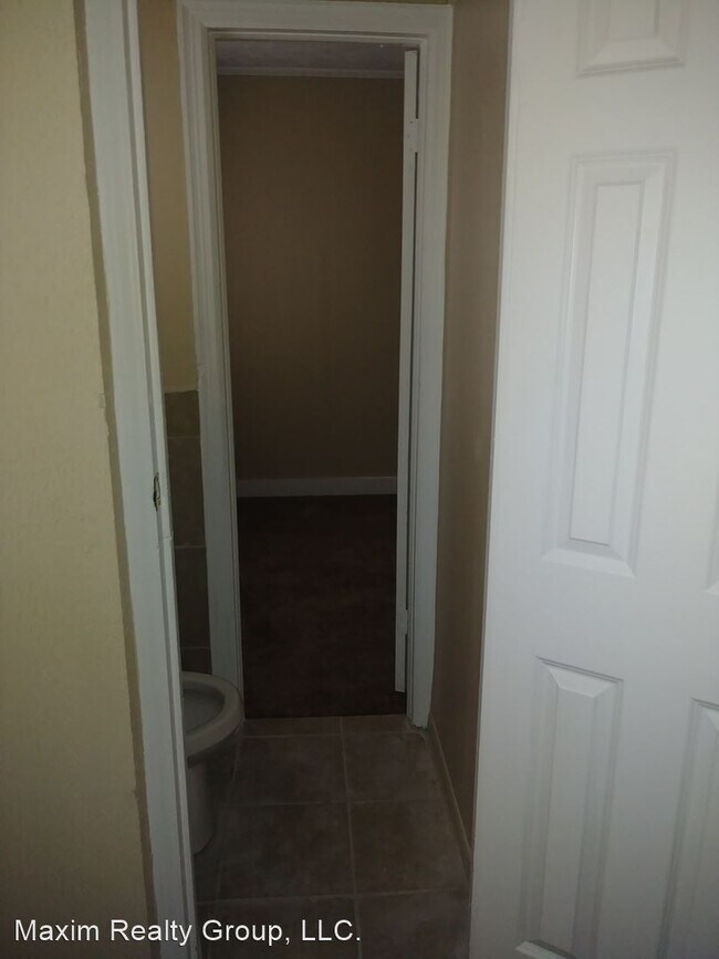 Building Photo - 4 br, 1.5 bath House - 2885 BINNEY ST