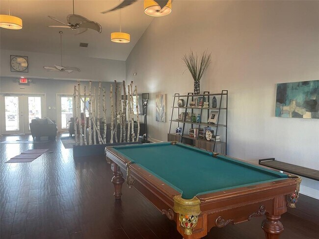 Building Photo - 3873 Pompano Dr SE
