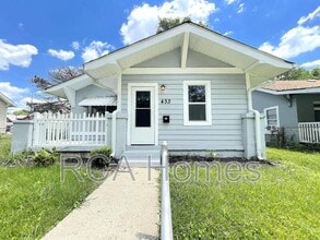 Building Photo - 433 N Bradley Ave