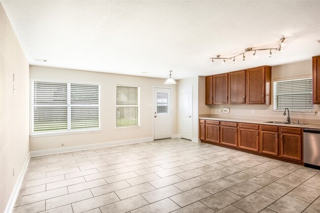 Building Photo - 16334 Cole Bridge Ln
