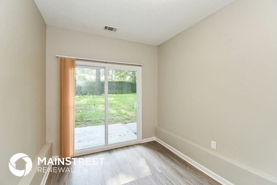 Building Photo - 8799 Parliament Pl