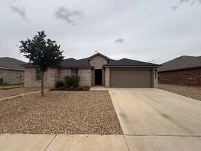 Building Photo - Beautiful 4 Bedroom 2 Bath Home in Wollforth!