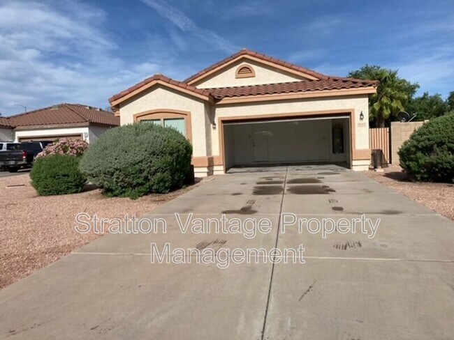 Building Photo - 1017 S Clancy Cir