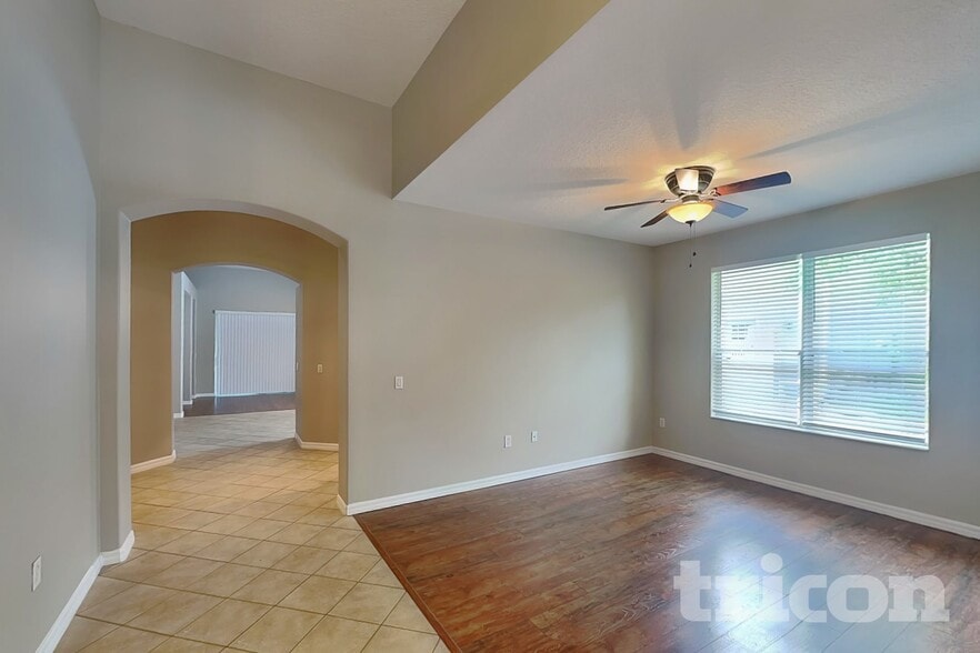 Building Photo - 351 Fairmount Park Ct