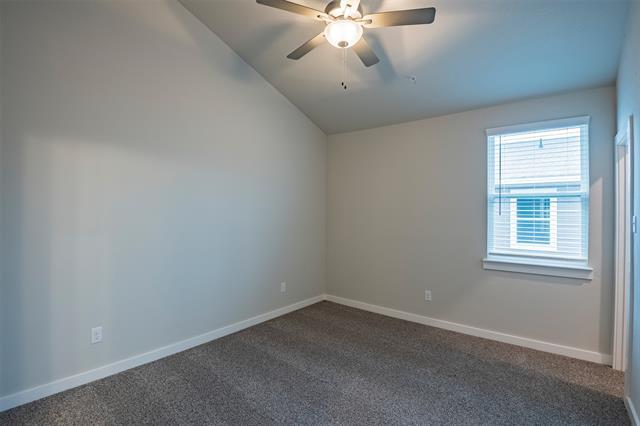 Building Photo - 747 Wheatfield Dr