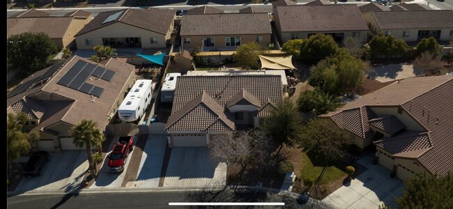 Building Photo - Single Story Home in the Northwest w/ 3 Car Garage