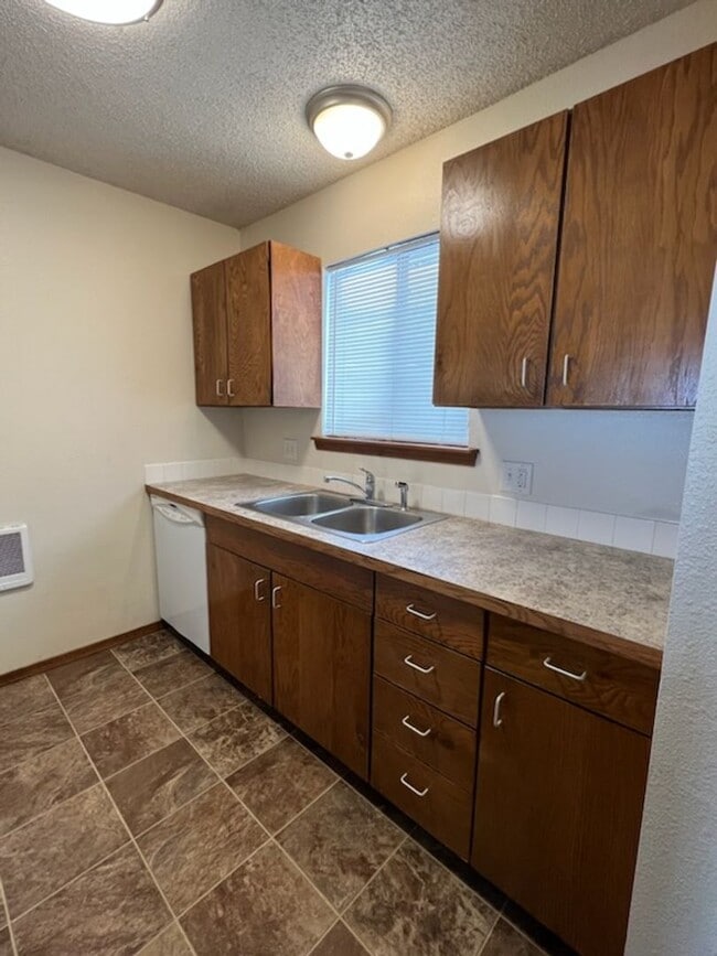 Building Photo - 310 N Georgia Ave